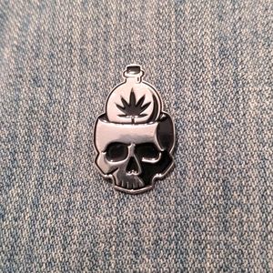 💀 Skull and Leaf Pin 🌲